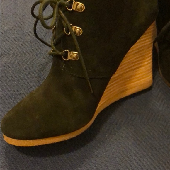 Express Black Wedge Booties - Picture 5 of 11